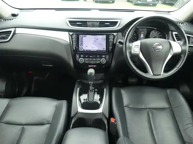 日産 エクストレイル モード・プレミア オーテック30th 千葉県 2016(平28)年 6.7万km ブリリアントホワイトパール エマージェンシーブレーキ/ブラックレザーシート/前席シートヒーター/純正SDナビ/地デジTV/【BD/DVD/CD再生機能　Bluetooth接続】/バックカメラ/フリップダウンモニター/ドライブレコーダー（前後撮影）/革巻きステアリング/ステアリングスイッチ/ETC/LEDヘッドライト/フォグライト/ウインカーミラー/コーナーセンサー/純正18インチアルミホイル/インテリジェントキー