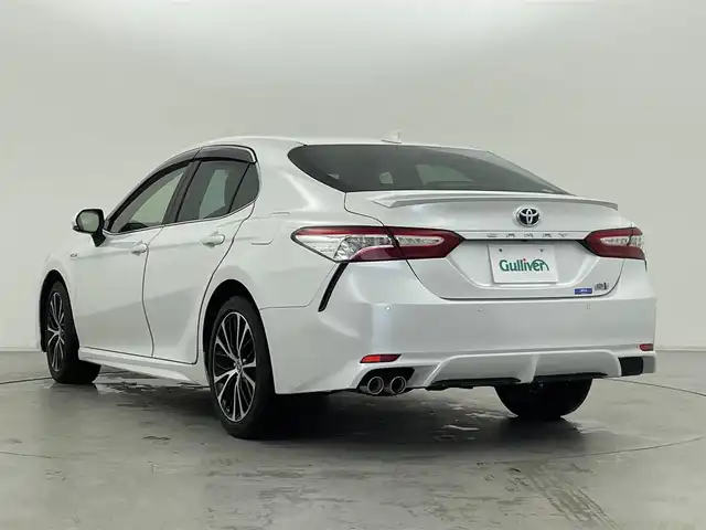 トヨタ カムリ WSレザーパッケージ 群馬県 2020(令2)年 1.3万km プラチナホワイトパールマイカ JBLプレミアムサウンド(9スピーカー)/フルセグTV/AppleCarPlay/AndroidAuto/＝＝＝＝＝/純正8インチディスプレイオーディオ/・AM/FM/USB/Bluetooth/Miracast/・車載ナビ/バックカメラ/Toyota Safety Sense/・プリクラッシュセーフティシステム/・レーンディパーチャーアラート(ステアリング制御機能付)/・オートマチックハイビーム/・レーダークルーズコントロール(全車速追従機能付)/インテリジェントクリアランスソナー(パーキングサポートブレーキ)/ブラインドスポットモニター/リヤクロストラフィックオートブレーキ/本革シート/前席シートヒーター/パワーシート/LEDヘッドランプ/LEDフォグランプ/ETC