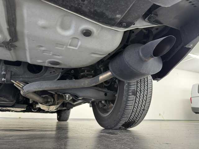 トヨタ ハリアー プレミアム 佐賀県 2018(平30)年 4.4万km ホワイトパールクリスタルシャイン ワンオーナー車/純正 9インチナビ NSZT-Y66T/【AM/FM/CD/DVD/TV/SD/SDREC/Bluetooth】/バックカメラ/ドライブレコーダー/ビルトイン ETC/Toyota Safety Sense/・プリクラッシュセーフティ［PCS］/・レーンディパーチャーアラート［LDA］/・アダプティブハイビームシステム［AHS］/・レーダークルーズ/・インテリジェント クリアランスソナー（パーキングサポートブレーキ［PKSB］（静止物））/装備/・ハーフレザーシート/・パワーバックドア/・パワーシート（D8way）/・左右独立オートエアコン/・オートライト/・LED ヘッドランプ＋フロントフォグランプ/・ステアリングスイッチ/・雨滴感応式フロントワイパー/・自動防眩ルームミラー/・コンビステアリング/・純正18inAW/・【OP】応急用スペアタイヤ（テンパータイヤ）/・保/取/ナビ取/・予備スマートキーx1＋カードキーx1