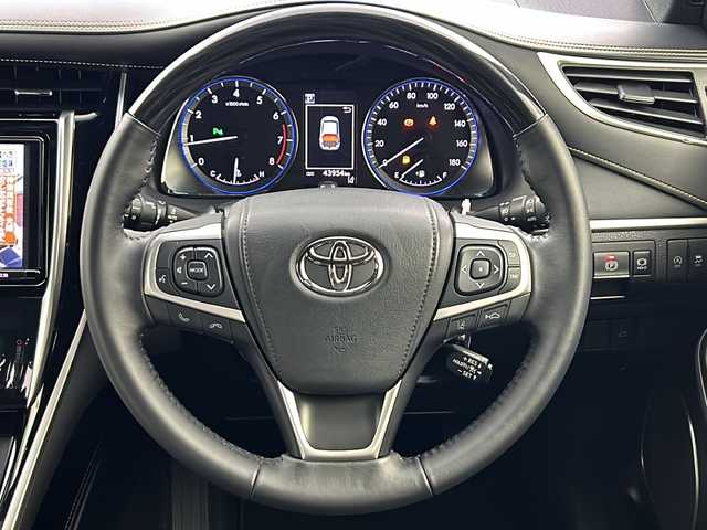 トヨタ ハリアー プレミアム 佐賀県 2018(平30)年 4.4万km ホワイトパールクリスタルシャイン ワンオーナー車/純正 9インチナビ NSZT-Y66T/【AM/FM/CD/DVD/TV/SD/SDREC/Bluetooth】/バックカメラ/ドライブレコーダー/ビルトイン ETC/Toyota Safety Sense/・プリクラッシュセーフティ［PCS］/・レーンディパーチャーアラート［LDA］/・アダプティブハイビームシステム［AHS］/・レーダークルーズ/・インテリジェント クリアランスソナー（パーキングサポートブレーキ［PKSB］（静止物））/装備/・ハーフレザーシート/・パワーバックドア/・パワーシート（D8way）/・左右独立オートエアコン/・オートライト/・LED ヘッドランプ＋フロントフォグランプ/・ステアリングスイッチ/・雨滴感応式フロントワイパー/・自動防眩ルームミラー/・コンビステアリング/・純正18inAW/・【OP】応急用スペアタイヤ（テンパータイヤ）/・保/取/ナビ取/・予備スマートキーx1＋カードキーx1