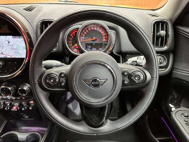 ＭＩＮＩ ＢＭＷ ミニ クロスオーバー クーパー D 千葉県 2021(令3)年 3.7万km セージグリーンメタリック ペッパーＰＫＧ　/ＡＣＣ　/ナビ　/Ｂｌｕｅｔｏｏｔｈ接続　/Ｂカメラ　/パークディスタンス　/コンフォートアクセス　/電動リアゲート　/エクステリアミラーＰＫＧ　/ストレージコンパートメントＰＫＧ　/衝突軽減ブレーキ