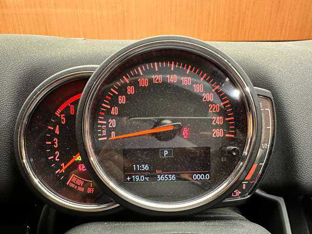 ＭＩＮＩ ＢＭＷ ミニ クロスオーバー クーパー D 千葉県 2021(令3)年 3.7万km セージグリーンメタリック ペッパーＰＫＧ　/ＡＣＣ　/ナビ　/Ｂｌｕｅｔｏｏｔｈ接続　/Ｂカメラ　/パークディスタンス　/コンフォートアクセス　/電動リアゲート　/エクステリアミラーＰＫＧ　/ストレージコンパートメントＰＫＧ　/衝突軽減ブレーキ