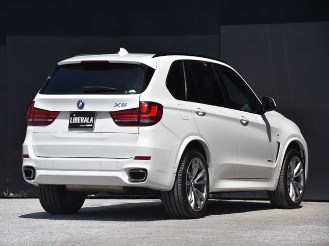 ＢＭＷ Ｘ５ xDrive 35d Mスポーツ 和歌山県 2017(平29)年 2.9万km アルピンホワイトⅢ セレクトパッケージ/パノラマサンルーフ/ソフトクローズドア/黒革シート/パワーシート/シートヒーター/ACC/ブラインドスポットモニター/レーンキープアシスト/純ナビ/360度カメラ/フルセグTV/オートテールゲート/コンフォートアクセス/LEDヘッドライト/純20incAW/ETC/スペアキー