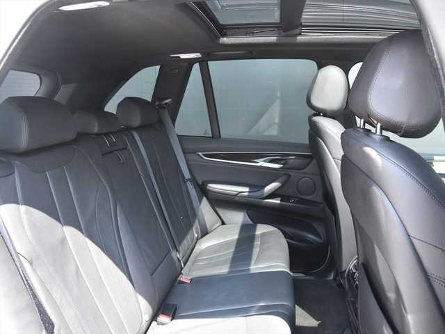 ＢＭＷ Ｘ５ xDrive 35d Mスポーツ 和歌山県 2017(平29)年 2.9万km アルピンホワイトⅢ セレクトパッケージ/パノラマサンルーフ/ソフトクローズドア/黒革シート/パワーシート/シートヒーター/ACC/ブラインドスポットモニター/レーンキープアシスト/純ナビ/360度カメラ/フルセグTV/オートテールゲート/コンフォートアクセス/LEDヘッドライト/純20incAW/ETC/スペアキー