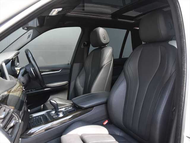 ＢＭＷ Ｘ５ xDrive 35d Mスポーツ 和歌山県 2017(平29)年 2.9万km アルピンホワイトⅢ セレクトパッケージ/パノラマサンルーフ/ソフトクローズドア/黒革シート/パワーシート/シートヒーター/ACC/ブラインドスポットモニター/レーンキープアシスト/純ナビ/360度カメラ/フルセグTV/オートテールゲート/コンフォートアクセス/LEDヘッドライト/純20incAW/ETC/スペアキー