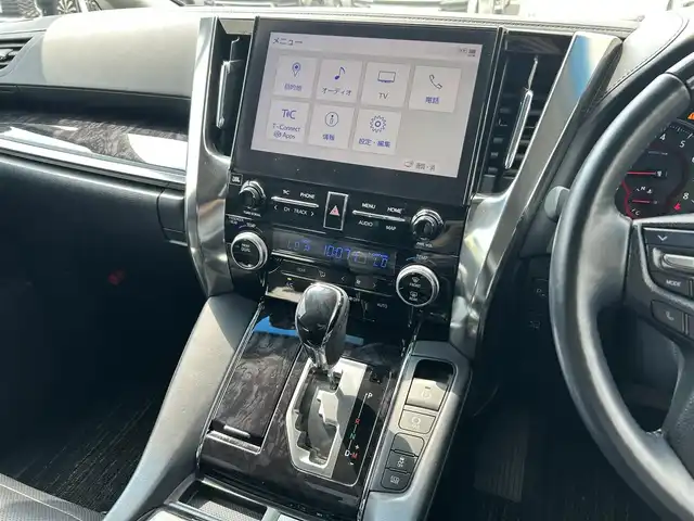 トヨタ アルファード S Cパッケージ 愛媛県 2020(令2)年 4万km ブラック JBLプレミアムサウンド/ツインムーンルーフ/純正10.5インチメーカーオプションナビ/（Bluetooth・DVD/CD・HDMI・フルセグTV）/純正12インチフリップダウンモニター/パノラミックビューモニター/両側パワースライドドア/デジタルインナーミラー/ビルトインETC2.0/トヨタセーフティセンス/レーダークルーズコントロール/レーンキープアシスト/オートマチックハイビーム/前後コーナーセンサー/ウッドコンビ革巻きステアリング/ステアリングヒーター/ステアリングスイッチ/前席シートヒーター/前席シートエアコン/全席パワーシート/パワーバックドア/3眼LEDヘットライト/シーケーシャルウインカー/100V電源/純正フロアマット/純正18インチAW/スマートキー/スペアキー/取扱説明書