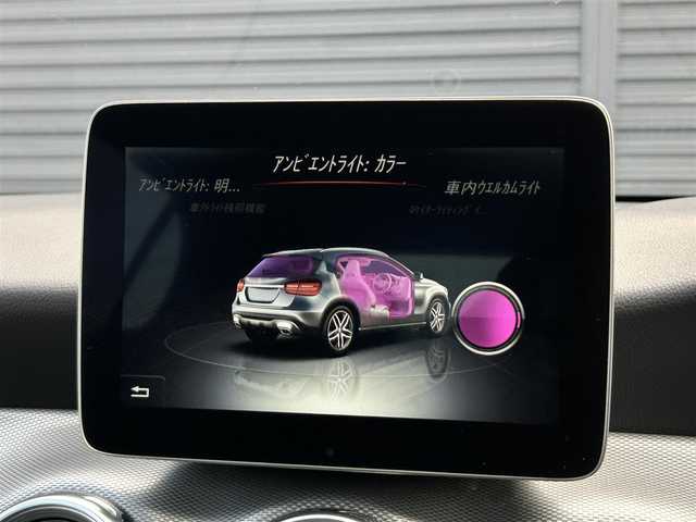 メルセデス・ベンツ ＧＬＡ１８０ 茨城県 2017(平29)年 3.1万km カルサイトホワイト 後期型　/レザーＥＸＣＰ　/ペーシックＰプラス　/パノラマＳＲ　/ｈａｒｍａｎ／ｋａｒｄｏｎ　/黒革　/シートヒーター　/Ｍ付ＰＷシート　/ＰＷテールゲート　/ＲＳＰ　/ＡＣＣ　/ＬＫＡ　/ＢＳＡ　/ナビ　/ＴＶ　/Ｂカメラ/禁煙車