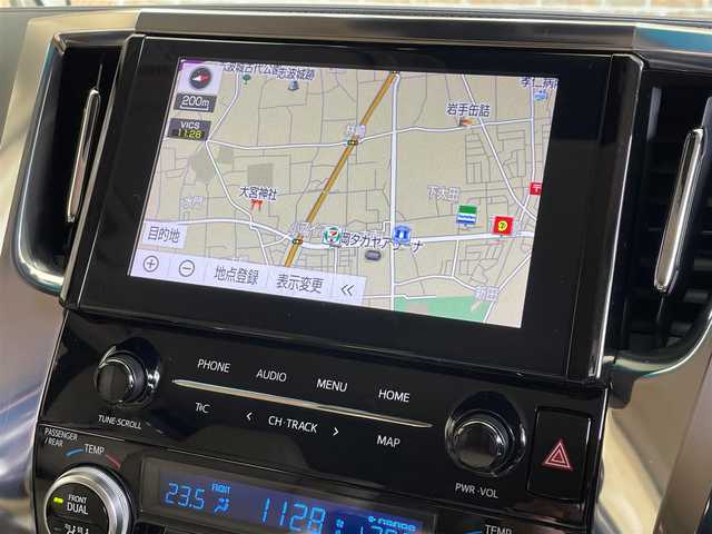 トヨタ アルファードハイブリット G 岩手県 2020(令2)年 6.6万km ホワイトパールクリスタルシャイン ４WD/三眼LEDヘッドランプ/シーケンシャルウインカー/パワーバックドア/両側パワースライドドア/AC100V1500Wアクセサリーコンセント/パワーシート・シートヒーター・シートベンチレーション（前席）/トヨタセーフティセンス/プリクラッシュセーフティ/レーダークルーズコントロール/レーントレーシングアシスト/アダプティブハイビームシステム/クリアランスソナー/ロードサインアシスト/オートブレーキホールド/横滑り防止装置/MTモード付きAT/ロールサンシェード/カーテン/純正ナビ/（CD/DVD/フルセグ/USB/Bluetooth/AppleCarPlay/AndroidAuto/ミラキャスト）/バックカメラ/ETC2.0/ドライブレコーダー/純正17インチアルミホイール