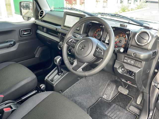 スズキ ジムニー XC 青森県 2023(令5)年 0.8万km ブルーイッシュブラックパール3 4WD/社外メモリナビ・ワンセグTV/CD・DVD・Bluetooth/バックモニター/前席シートヒーター/前後ドライブレコーダー/社外エンジンスターター/セーフティサポート/デュアルセンサーブレーキサポート/レーンキープアシスト/ハイビームアシスト/クルーズコントロール/ビルトインETC/LEDヘッドライト/フォグランプ/純正16インチアルミ/スマートキー/プッシュスタート