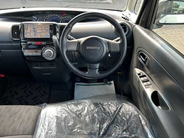 ダイハツ タント カスタム RS 道東・釧路十勝 2011(平23)年 5.7万km パールホワイトⅢ ワンオーナー/ターボ/純正メモリーナビ/  (DVD/CD/フルセグTV)/バックカメラ/片側パワースライドドア/HIDヘッドライト/社外LEDフォグライト/ETC/ウィンカーミラー/電動格納ミラー/ベンチシート/純正フロアマット/純正ドアバイザー/スマートキー/スペアキー/ディーラー記録簿 H26/28/30/R1/2/4/6/取扱説明書/保証書/冬タイヤ積み込み/  (155/65/R14、2mm、社外AW)