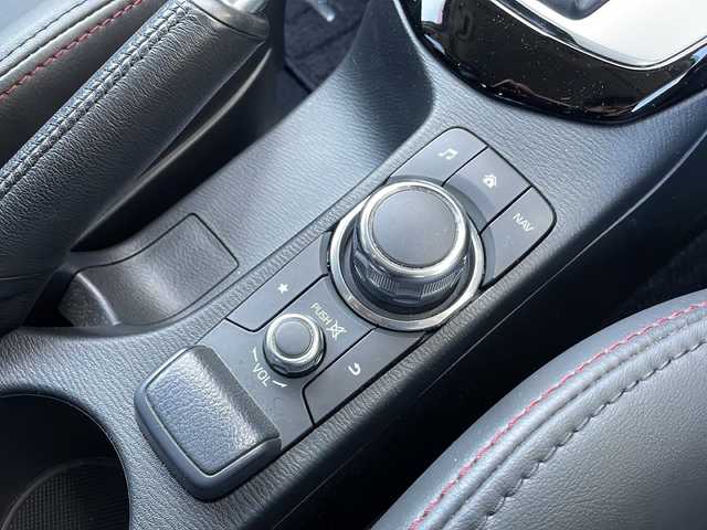 マツダ ＣＸ－３ XD ツーリング 富山県 2015(平27)年 3.5万km セラミックM 禁煙車/BOSEサウンドシステム/純正SDナビ/　　【CD　DVD　BT　フルセグ　USB　AUX】/バックカメラ/追従型クルーズコントロール/衝突被害軽減システム/レーンキープアシスト/ブラインドスポットモニター/LEDオートライト/ハーフレザーシート/純正18インチアルミホイール/純正フロアマット/ヘッドアップディスプレイ/パドルシフト/ドアバイザー/スマートキー×２/ETC