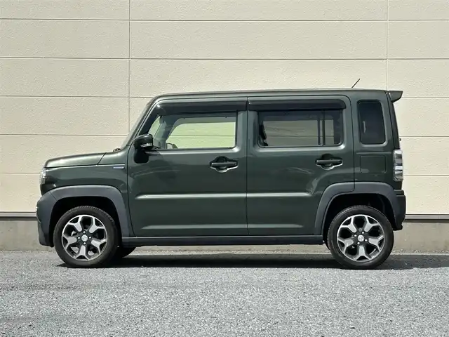 マツダ フレア クロスオーバー ハイブリッドXT 茨城県 2021(令3)年 5.7万km クールカーキパールメタリック 社外メモリナビ（型番：CN-RA07WD）/　　（AM/FM/BT)/フルセグテレビ/全方位カメラ/ETC/プッシュスタート/前後ドライブレコーダー（型番：DRV-MR450）/クリアランスソナー/純正フロアマット/純正ドアバイザー/スズキセーフティサポート/・デュアルセンサーブレーキサポートII/・誤発進抑制機能/・車線逸脱抑制機能/・車線逸脱警報機能/・ふらつき警報機能/・低速時ブレーキサポート/・発進お知らせ機能/・標識認識機能/・ハイビームアシスト