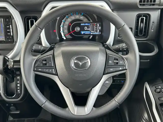 マツダ フレア クロスオーバー ハイブリッドXT 茨城県 2021(令3)年 5.7万km クールカーキパールメタリック 社外メモリナビ（型番：CN-RA07WD）/　　（AM/FM/BT)/フルセグテレビ/全方位カメラ/ETC/プッシュスタート/前後ドライブレコーダー（型番：DRV-MR450）/クリアランスソナー/純正フロアマット/純正ドアバイザー/スズキセーフティサポート/・デュアルセンサーブレーキサポートII/・誤発進抑制機能/・車線逸脱抑制機能/・車線逸脱警報機能/・ふらつき警報機能/・低速時ブレーキサポート/・発進お知らせ機能/・標識認識機能/・ハイビームアシスト