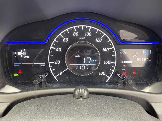 日産 ノート e－パワー メダリスト 滋賀県 2016(平28)年 6.1万km ガーネットレッド 純正7インチナビ/【Bluetooth/CD/DVD/フルセグTV】/全方位カメラ/レーンキープアシスト/クリアランスソナー/衝突軽減ブレーキ/ETC/LEDヘッドライト/前方ドライブレコーダー/デジタルインナーミラー/プッシュスタート/スマートキー/ステアリングリモコン