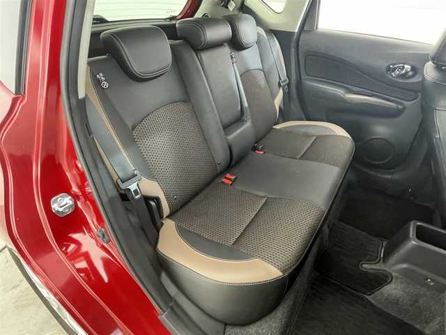 日産 ノート e－パワー メダリスト 滋賀県 2016(平28)年 6.1万km ガーネットレッド 純正7インチナビ/【Bluetooth/CD/DVD/フルセグTV】/全方位カメラ/レーンキープアシスト/クリアランスソナー/衝突軽減ブレーキ/ETC/LEDヘッドライト/前方ドライブレコーダー/デジタルインナーミラー/プッシュスタート/スマートキー/ステアリングリモコン