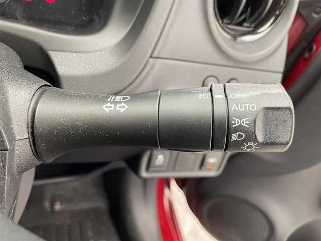 日産 ノート e－パワー メダリスト 滋賀県 2016(平28)年 6.1万km ガーネットレッド 純正7インチナビ/【Bluetooth/CD/DVD/フルセグTV】/全方位カメラ/レーンキープアシスト/クリアランスソナー/衝突軽減ブレーキ/ETC/LEDヘッドライト/前方ドライブレコーダー/デジタルインナーミラー/プッシュスタート/スマートキー/ステアリングリモコン