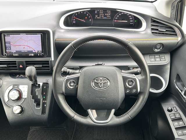 トヨタ シエンタ G 三重県 2018(平30)年 4.6万km ブラックマイカ 社外ナビ　/バックカメラ　/両側パワースライドドア　/ビルトインＥＴＣ　/スペアキー　/オートハイビーム　/レーンキープアシスト /衝突軽減ブレーキ /横滑り防止 /アイドリングストップ /純正フロアマット /ヘッドライトレベライザー/ステアリングスイッチ/電動格納ミラー/禁煙車