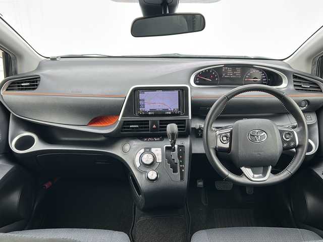 トヨタ シエンタ G 三重県 2018(平30)年 4.6万km ブラックマイカ 社外ナビ　/バックカメラ　/両側パワースライドドア　/ビルトインＥＴＣ　/スペアキー　/オートハイビーム　/レーンキープアシスト /衝突軽減ブレーキ /横滑り防止 /アイドリングストップ /純正フロアマット /ヘッドライトレベライザー/ステアリングスイッチ/電動格納ミラー/禁煙車
