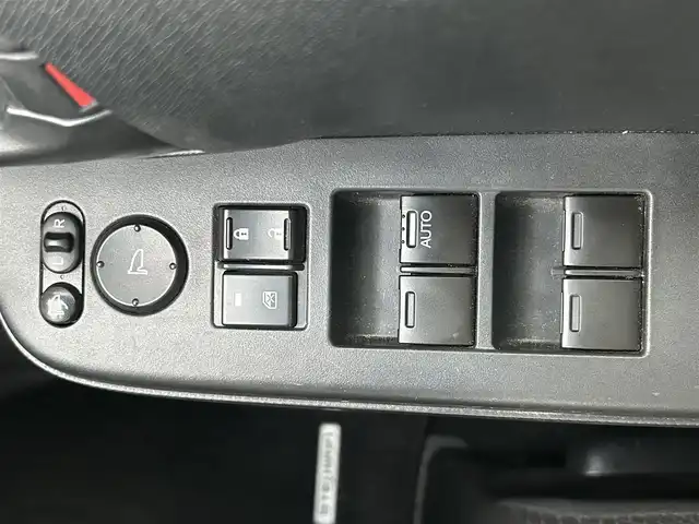 ホンダ ステップワゴン スパーダ Z 富山県 2009(平21)年 7.7万km ポリッシュドメタルメタリック 社外ナビ/ワンセグTV/バックカメラ/両側パワースライドドア/スマートキー/革巻きステアリング/HIDヘッドライト/オートライト/ウインカーミラー/フォグランプ/横滑り防止装置/パドルシフト/ETC