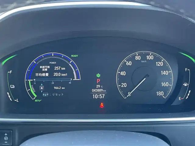 ホンダ オデッセイ ハイブリッド e:HEVアブソルート 東京都 2021(令3)年 4.4万km プラチナホワイトパール 純正１０型ナビ　/全周囲カメラ　/両側電動ドア　/追従クルコン　/前後ドラレコ　/ビルトイン２．０ＥＴＣ　/フルセグＴＶ　/ＨＤＭＩ　/Ｂｌｕｅｔｏｏｔｈ/ハーフレザー　/ＬＥＤヘッド　/パワーシート　/禁煙車