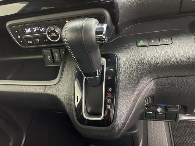 ホンダ Ｎ ＢＯＸ カスタム L ターボ 鹿児島県 2020(令2)年 4.3万km プレミアムグラマラスブロンズP 純正8インチナビ/（AM/FM/CD/DVD/Bluetooth/フルセグ）/バックカメラ/両側パワースライドドア/ホンダセンシング/レーダークルーズコントロール/純正ドライブレコーダー/ETC/ハーフレザーシート/パドルシフト/LEDヘッドライト/フロアマット/純正AW15インチ/シートヒーター/スマートキー/スペアキー