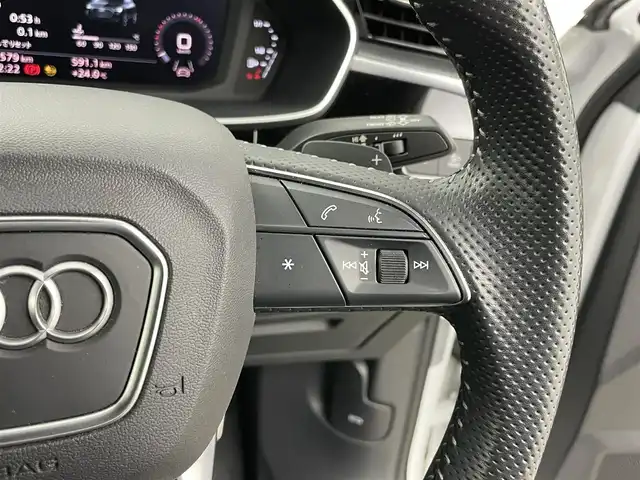 アウディ Ｑ３ SB 35TDIクワトロ Sライン 岡山県 2020(令2)年 4.7万km パール 純正ナビ/　「USB/Carplay/AndroidAuto」/ハーフレザーシート/全方位カメラ/LEDヘッドライト（AUTO機能付き）/ETC2.0/4WD/前席シートヒーター/前席パワーシート/衝突軽減ブレーキシステム/車線逸脱防止システム/横滑り防止装置/ドライブレコーダー（前後）/純正フロアマット/プッシュスタート/スマートキー×１
