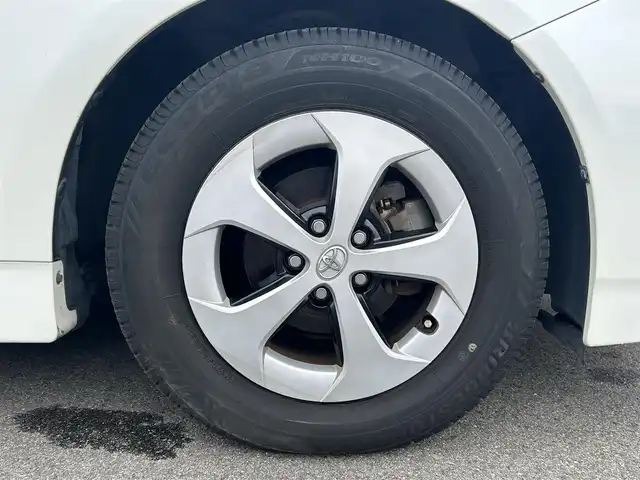 トヨタ プリウス S 愛媛県 2014(平26)年 7.2万km ホワイトパールクリスタルシャイン ECLIPSE7型ナビ(AM/FM/CD/ワンセグTV)/バックカメラ/純正フロアマット/純正ドアバイザー/トノカバー/ETC/ステアリングリモコン/シガーソケット/オートライト/電格ミラー/ISOFIX/フォグランプ/現状サマー(純正AW)(195/65/R15)/BRIDGESTONE EcoPia NH300/禁煙車