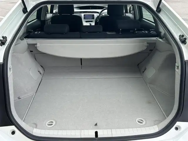 トヨタ プリウス S 愛媛県 2014(平26)年 7.2万km ホワイトパールクリスタルシャイン ECLIPSE7型ナビ(AM/FM/CD/ワンセグTV)/バックカメラ/純正フロアマット/純正ドアバイザー/トノカバー/ETC/ステアリングリモコン/シガーソケット/オートライト/電格ミラー/ISOFIX/フォグランプ/現状サマー(純正AW)(195/65/R15)/BRIDGESTONE EcoPia NH300/禁煙車