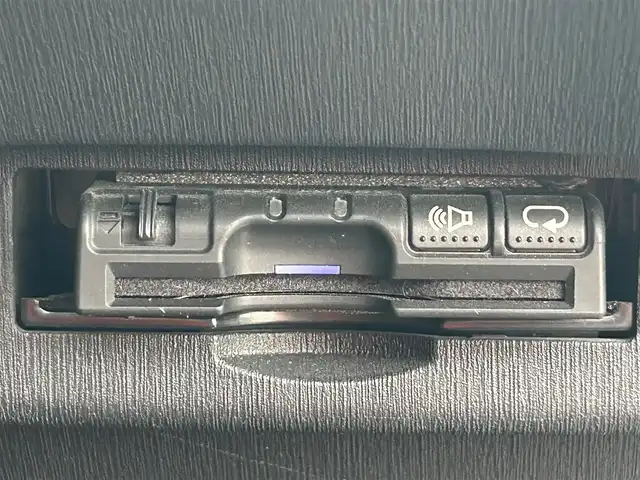 トヨタ プリウス S 愛媛県 2014(平26)年 7.2万km ホワイトパールクリスタルシャイン ECLIPSE7型ナビ(AM/FM/CD/ワンセグTV)/バックカメラ/純正フロアマット/純正ドアバイザー/トノカバー/ETC/ステアリングリモコン/シガーソケット/オートライト/電格ミラー/ISOFIX/フォグランプ/現状サマー(純正AW)(195/65/R15)/BRIDGESTONE EcoPia NH300/禁煙車