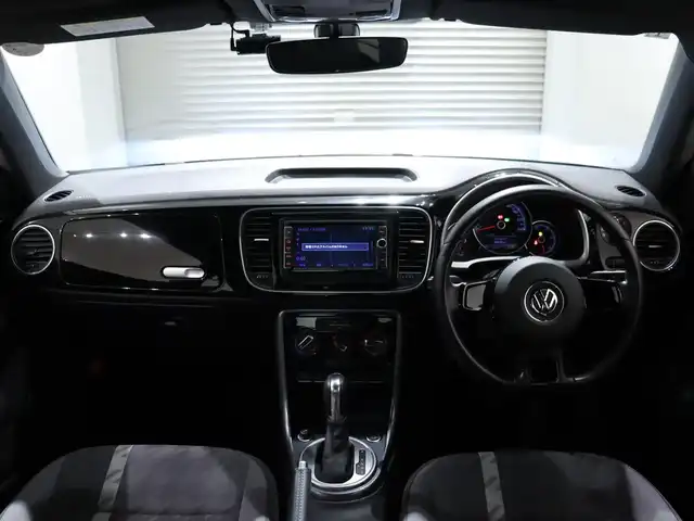 フォルクスワーゲン ザ・ビートル デザイン 静岡県 2019(平31)年 4.1万km ディープブラックパールエフェクト 純正ナビ/フルセグTV・DVD・CD/ドラレコ前後/BSM/バックカメラ/HIDヘッドライト/O・ZRACING製17インチAW/ETC/ISOFIX/スペアキー