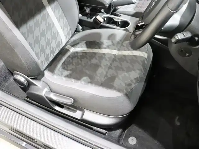 フォルクスワーゲン ザ・ビートル デザイン 静岡県 2019(平31)年 4.1万km ディープブラックパールエフェクト 純正ナビ/フルセグTV・DVD・CD/ドラレコ前後/BSM/バックカメラ/HIDヘッドライト/O・ZRACING製17インチAW/ETC/ISOFIX/スペアキー