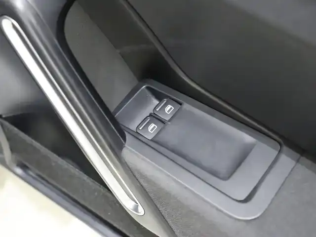 フォルクスワーゲン ザ・ビートル デザイン 静岡県 2019(平31)年 4.1万km ディープブラックパールエフェクト 純正ナビ/フルセグTV・DVD・CD/ドラレコ前後/BSM/バックカメラ/HIDヘッドライト/O・ZRACING製17インチAW/ETC/ISOFIX/スペアキー