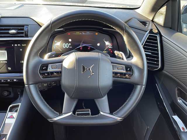 ＤＳオートモビル シトロエン ＤＳ７ オペラ E－テンス 4×4 山口県 2023(令5)年 1.4万km グレー サンルーフ　/プレミアムサウンド　ＦＯＣＡＬ　Ｅｌｅｃｔｒａ　/４WD/プラグインＨＶ　/純正ディスプレイオーディオ　/　・ＡｐｐｌｅＣａｒｐｌａｙ　/　・ＡｎｄｒｏｉｄＡｕｔｏ　/　・全方位カメラ　/クルーズコントロール/電動リアゲート/オートライト/オートハイビーム/コーナーセンサー/パワーシート/レーンキープアシスト/BSM/シートヒーター　/ベンチレーション　/ＥＴＣ2.0