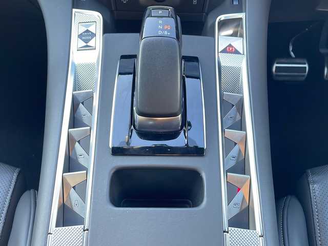 ＤＳオートモビル シトロエン ＤＳ７ オペラ E－テンス 4×4 山口県 2023(令5)年 1.4万km グレー サンルーフ　/プレミアムサウンド　ＦＯＣＡＬ　Ｅｌｅｃｔｒａ　/４WD/プラグインＨＶ　/純正ディスプレイオーディオ　/　・ＡｐｐｌｅＣａｒｐｌａｙ　/　・ＡｎｄｒｏｉｄＡｕｔｏ　/　・全方位カメラ　/クルーズコントロール/電動リアゲート/オートライト/オートハイビーム/コーナーセンサー/パワーシート/レーンキープアシスト/BSM/シートヒーター　/ベンチレーション　/ＥＴＣ2.0