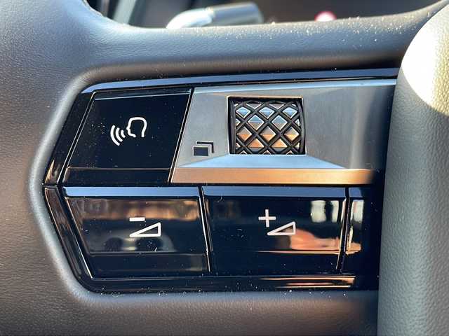 ＤＳオートモビル シトロエン ＤＳ７ オペラ E－テンス 4×4 山口県 2023(令5)年 1.4万km グレー サンルーフ　/プレミアムサウンド　ＦＯＣＡＬ　Ｅｌｅｃｔｒａ　/４WD/プラグインＨＶ　/純正ディスプレイオーディオ　/　・ＡｐｐｌｅＣａｒｐｌａｙ　/　・ＡｎｄｒｏｉｄＡｕｔｏ　/　・全方位カメラ　/クルーズコントロール/電動リアゲート/オートライト/オートハイビーム/コーナーセンサー/パワーシート/レーンキープアシスト/BSM/シートヒーター　/ベンチレーション　/ＥＴＣ2.0