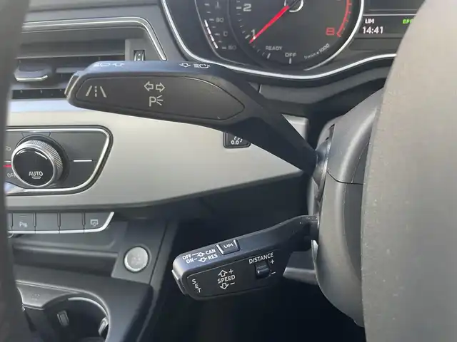 アウディ Ａ４ 2．0TFSI 山梨県 2016(平28)年 3.4万km グレイシアホワイトメタリック ラグジュアリーP/純正MMIナビ　/AppleCarPlay　/androidauto　/フルセグ　/Bカメラ　/ACC　/BSA　/アウディドライブセレクト　/LEDヘッドライト/オートハイビーム　/純正17インチAW