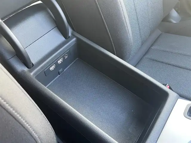 アウディ Ａ４ 2．0TFSI 山梨県 2016(平28)年 3.4万km グレイシアホワイトメタリック ラグジュアリーP/純正MMIナビ　/AppleCarPlay　/androidauto　/フルセグ　/Bカメラ　/ACC　/BSA　/アウディドライブセレクト　/LEDヘッドライト/オートハイビーム　/純正17インチAW