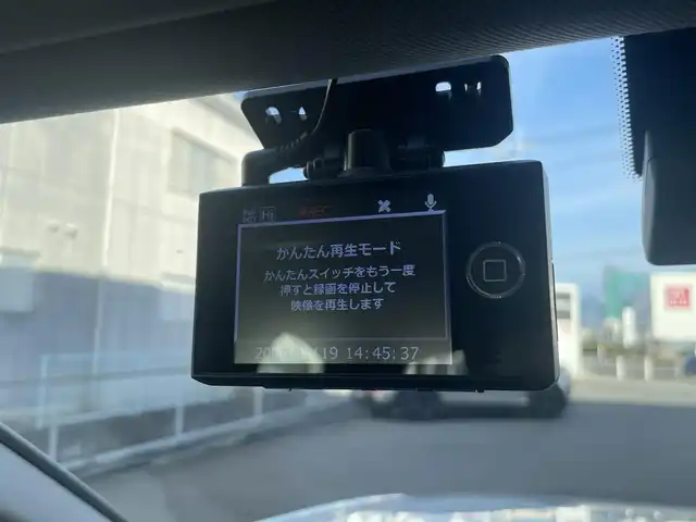 アウディ Ａ４ 2．0TFSI 山梨県 2016(平28)年 3.4万km グレイシアホワイトメタリック ラグジュアリーP/純正MMIナビ　/AppleCarPlay　/androidauto　/フルセグ　/Bカメラ　/ACC　/BSA　/アウディドライブセレクト　/LEDヘッドライト/オートハイビーム　/純正17インチAW