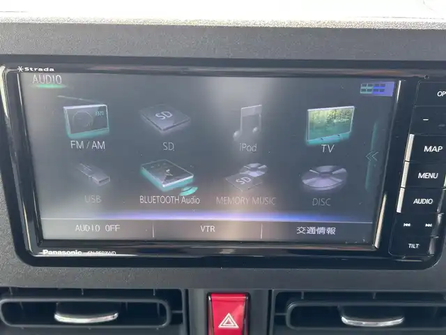 ダイハツ ムーヴ キャンバス ストライプス G 福岡県 2022(令4)年 1.4万km シャイニングホワイトパール/サンドベージュメタリック Panasonicナビ/（BT/フルセグ/DISC/AM/FM/SD/SDREC）/Bカメラ/両側パワースライドドア/LEDヘッドライト/オートライト/前席シートヒーター/ベンチシート/ホッとカップホルダー/アイドリングストップ/横滑り防止装置/コーナーセンサー/盗難防止装置/衝突被害軽減システム/ドライブレコーダー/ブレーキホールド/スマートキー/保証書/取扱説明書