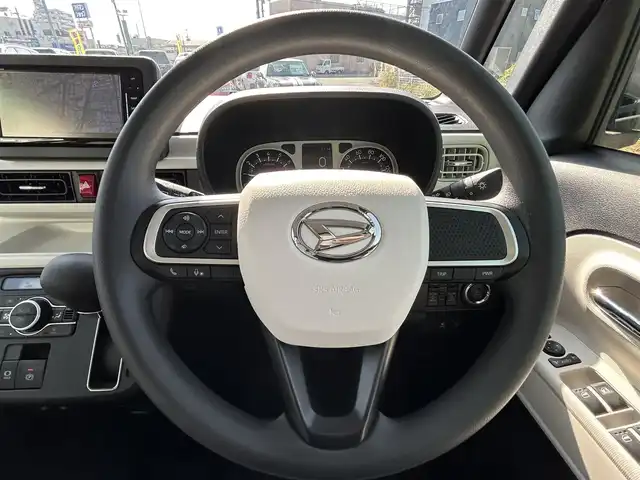 ダイハツ ムーヴ キャンバス ストライプス G 福岡県 2022(令4)年 1.4万km シャイニングホワイトパール/サンドベージュメタリック Panasonicナビ/（BT/フルセグ/DISC/AM/FM/SD/SDREC）/Bカメラ/両側パワースライドドア/LEDヘッドライト/オートライト/前席シートヒーター/ベンチシート/ホッとカップホルダー/アイドリングストップ/横滑り防止装置/コーナーセンサー/盗難防止装置/衝突被害軽減システム/ドライブレコーダー/ブレーキホールド/スマートキー/保証書/取扱説明書