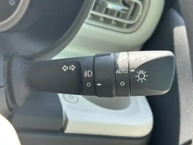 ダイハツ ムーヴ キャンバス ストライプス G 福岡県 2022(令4)年 1.4万km シャイニングホワイトパール/サンドベージュメタリック Panasonicナビ/（BT/フルセグ/DISC/AM/FM/SD/SDREC）/Bカメラ/両側パワースライドドア/LEDヘッドライト/オートライト/前席シートヒーター/ベンチシート/ホッとカップホルダー/アイドリングストップ/横滑り防止装置/コーナーセンサー/盗難防止装置/衝突被害軽減システム/ドライブレコーダー/ブレーキホールド/スマートキー/保証書/取扱説明書