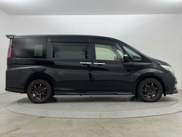 ホンダ ステップワゴン スパーダ ホンダセンシング 新潟県 2017(平29)年 9.1万km プレミアムスパークルブラックパール 4WD/メモリナビ　型式VXM-175VFNi/CD/BT/フルセグ/バックカメラ/両側パワースライドドア/クルーズコントロール/ホンダセンシング/ワクワクゲート/LEDライト/フォグ