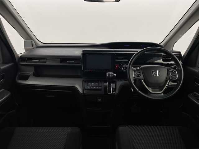 ホンダ ステップワゴン スパーダ ホンダセンシング 新潟県 2017(平29)年 9.1万km プレミアムスパークルブラックパール 4WD/メモリナビ　型式VXM-175VFNi/CD/BT/フルセグ/バックカメラ/両側パワースライドドア/クルーズコントロール/ホンダセンシング/ワクワクゲート/LEDライト/フォグ