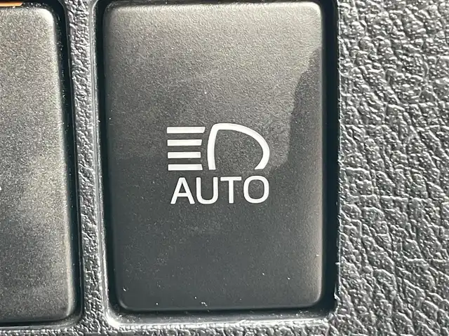 トヨタ ヴェルファイア Z Aエディション 岡山県 2018(平30)年 12.2万km ホワイトパールクリスタルシャイン 登録時走行距離121146km/純正9インチナビ/フルセグTV(AM/FM/CD/DVD/Bluetooth)/純正12.1インチフリップダウンモニター/バックカメラ/両側パワースライドドア/ビルトインETC　/デジタルインナーミラー/トヨタセーフティセンス/・プリクラッシュセーフティ/・レーダークルーズコントロール/・オートマチックハイビーム/・レーンディバーチャーアラート/オートブレーキホールド/横滑り防止装置/シートカバー/オットマン/18インチ純正AW/純正フロアマット