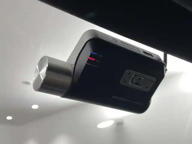 フォルクスワーゲン ティグアン TSI Rライン 福島県 2017(平29)年 17.3万km ピュアホワイト Volkswagen オールイン・セーフティ/・アダプティブクルーズコントロール（ACC）/・プリクラッシュブレーキシステム「Front Assist」/・渋滞時追従支援システム「Traffic Assist」/・レーンキープアシストシステム「Lane Assist」/・レーンチェンジアシストシステム「Side Assist Plus」/・リヤトラフィックアラート/・駐車支援システム「Park Assist」/・ドライバー疲労検知システム/・ダイナミックライトアシスト/純正8インチナビ/・フルセグ/BT/SD/CD/DVD/USB/AUX/FM/AM/・全方位カメラ/・ETC/ドライブレコーダー/革巻きステアリング/・ステアリングスイッチ/・パドルシフト/ハーフレザーシート/・全席シートヒーター/ＬＥＤヘッドライト/・フォグランプ/・リヤフォグランプ/・オートライト/電動パーキングブレーキ/・オートブレーキホールド/電動格納ミラー/・ウィンカーミラー/ルーフレール/純正フロアマット/ドアバイザー/スマートキー/・プッシュスタート