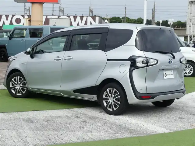トヨタ シエンタ ハイブリッド X 千葉県 2015(平27)年 6.8万km シルバーM トヨタセーフティセンス/・プリクラッシュセーフティ/・レーンディパーチャーアラート/・オートハイビーム/アイドリングストップ/左パワースライドドア/右イージークローザードア/純正SDナビ/ワンセグTV/【CD再生可　Bluetooth接続】/バックカメラ/ETC/ウインカーミラー/クリアランスソナー/スマートキー
