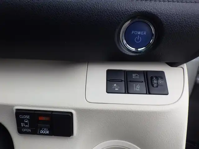 トヨタ シエンタ ハイブリッド X 千葉県 2015(平27)年 6.8万km シルバーM トヨタセーフティセンス/・プリクラッシュセーフティ/・レーンディパーチャーアラート/・オートハイビーム/アイドリングストップ/左パワースライドドア/右イージークローザードア/純正SDナビ/ワンセグTV/【CD再生可　Bluetooth接続】/バックカメラ/ETC/ウインカーミラー/クリアランスソナー/スマートキー
