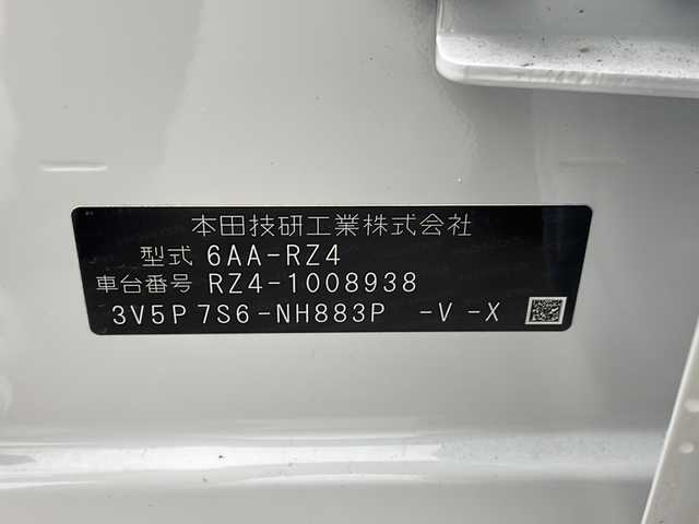 ホンダ ＺＲ－Ｖ ハイブリッド e:HEV Z 新潟県 2024(令6)年 0.1万km プラチナホワイトパール 純正メモリナビ/　フルセグTV/Bluetooth/USB/レーダークルーズコントロール/パワーバックドア/レザーシート/前席パワーシート/前席シートヒーター/D席メモリーシート/ブラインドスポットインフォメーション/後退出庫サポート/衝突被害軽減ブレーキ/レーンキープアシスト/前後コーナーセンサー/マルチビューカメラシステム/BOSEサウンドシステム/ビルトインETC2.0/LEDヘッドライト/オートマチックハイビーム/横滑り防止装置/パドルシフト/置くだけ充電/禁煙車