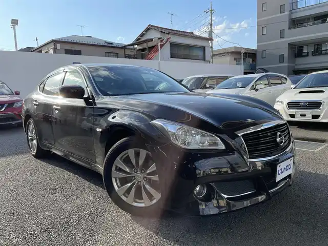 日産 フーガ 250GT 埼玉県 2014(平26)年 11.1万km ガーネットブラック (株)IDOMが運営する【じしゃロン鳩ヶ谷店】の自社ローン専用車両になりますこちらは現金またはオートローンご利用時の価格です。自社ローンご希望の方は別途その旨お申付け下さい/純正ＨＤＤナビ/　(CD/DVD/USB/Bluetooth接続)/フルセグＴＶ/バックカメラ/ビルドインＥＴＣ/純正ドライブレコーダー/ハーフレザーシート/電動シート/クルーズコントロール/サイド＆カーテンエアバッグ/ＨＩＤヘッドライト
