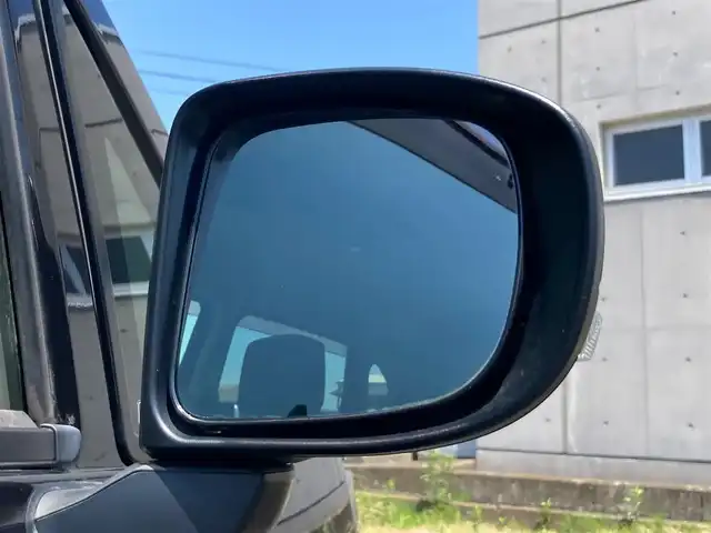 ダイハツ ムーヴ カスタム RS ハイパー SAⅢ 静岡県 2018(平30)年 5.6万km ブラックマイカメタリック スマートアシスト/社外後席モニター2個/社外メモリーナビ/　　ラジオ DVD CD Bluetooth SD USB/LEDオートヘッドライト/ハーフレザーシート/シートヒーター/クリアランスソナー/純正15インチアルミホイール/アイドリングストップ/スマートキー＆プッシュスタート/ターボ/オーバーヘッドコンソール/フルセグＴＶ/バックモニター